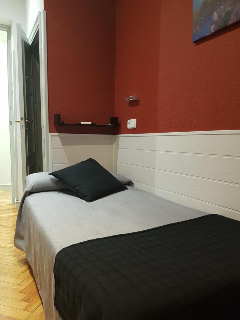 Aresol Guest house Madrid