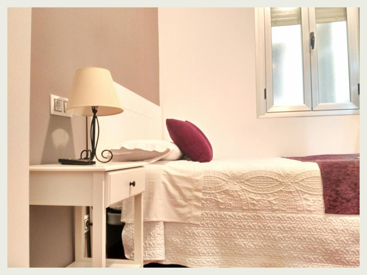 Bruna Paseo Del Prado Gasthof 2*