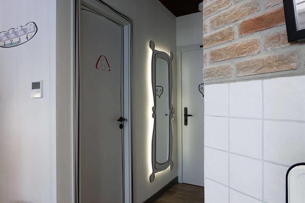 Room00 Ventura Albergue