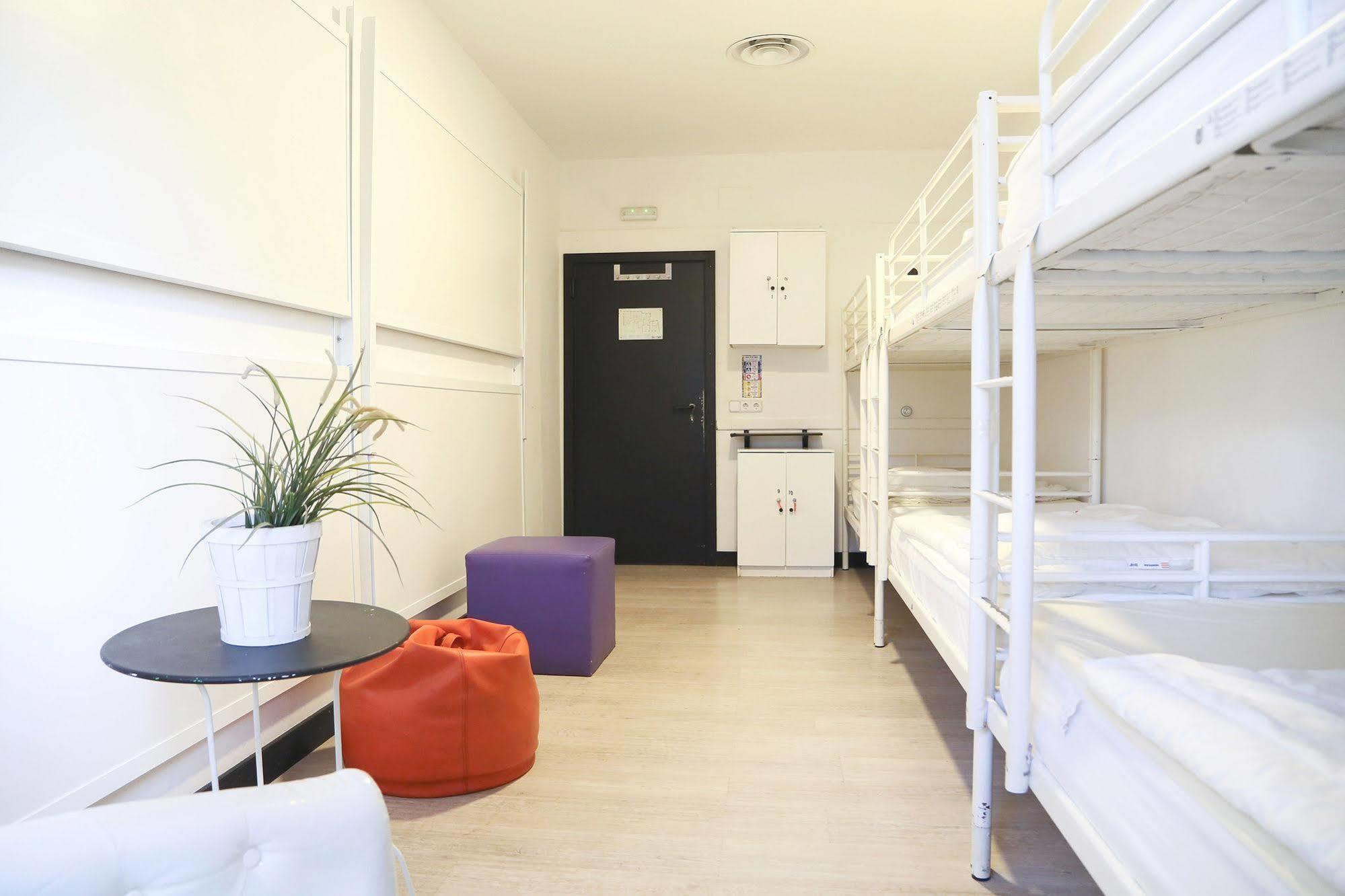 Hostel Meetingpoint *