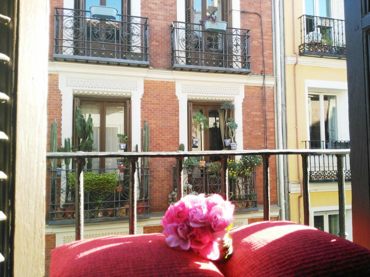 Bruna Paseo Del Prado Madri