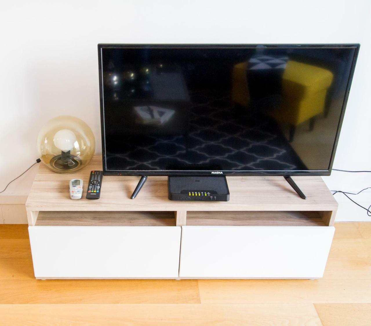 Luminoso, Moderno Y Amplio En Rio I Parking Apartment Madrid