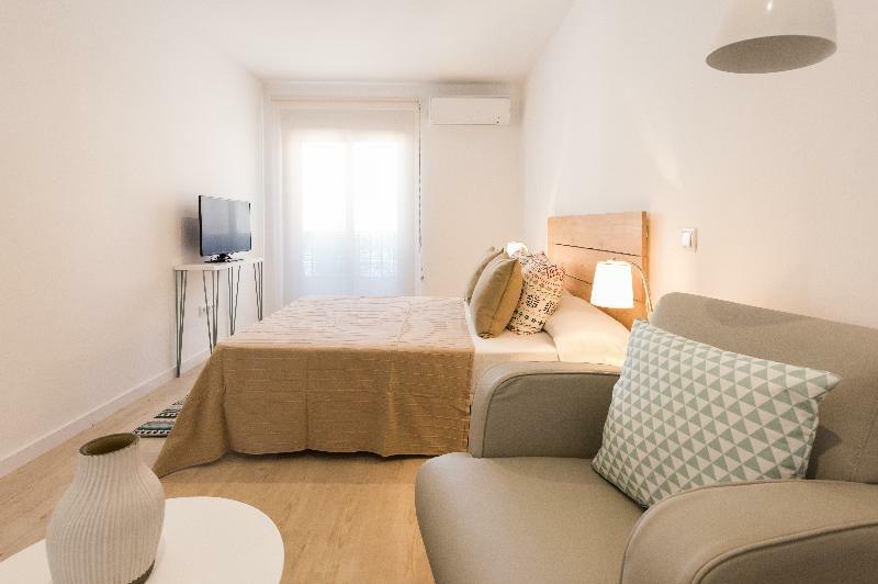 Apartahotel L&h La Latina Selection 3*