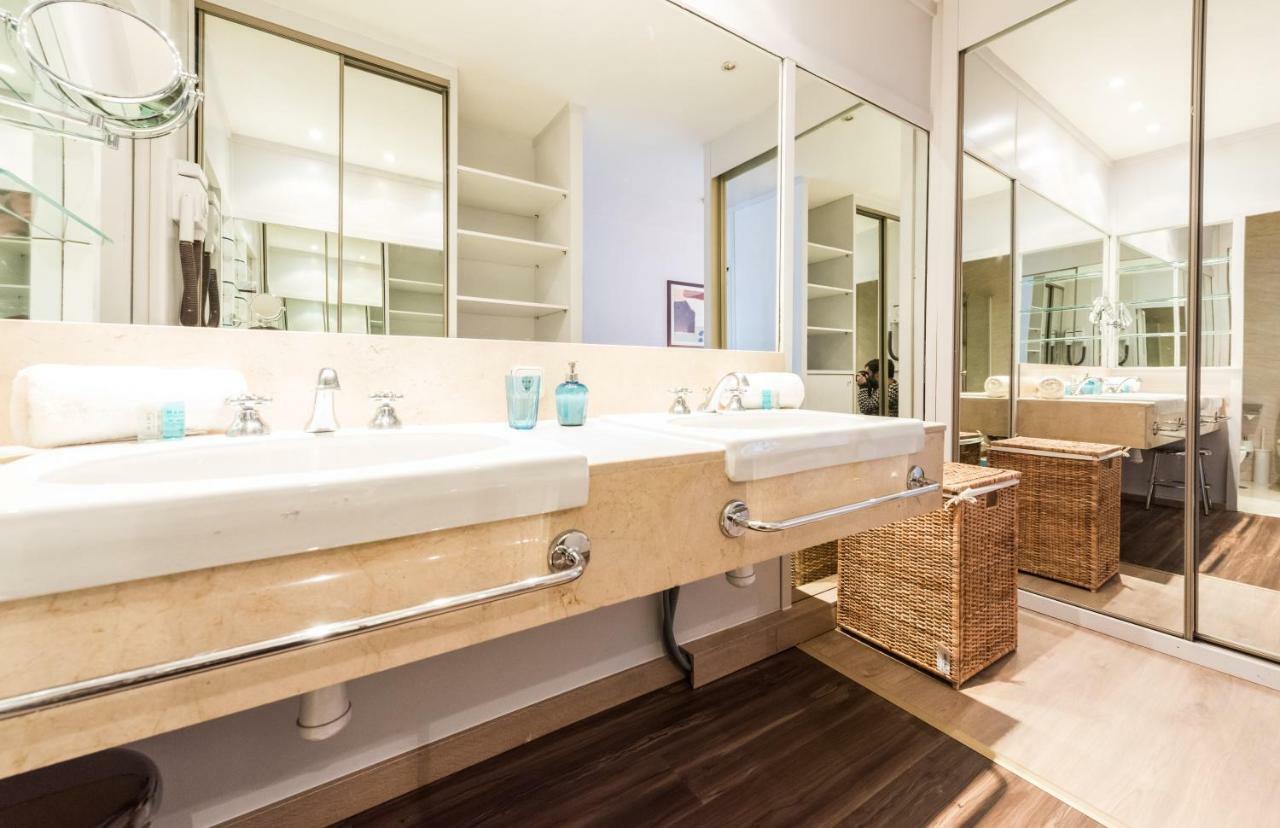 Chic Eurobuilding Apartment