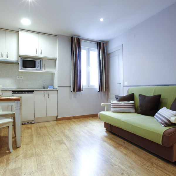 Apartment Palacio Real Iii