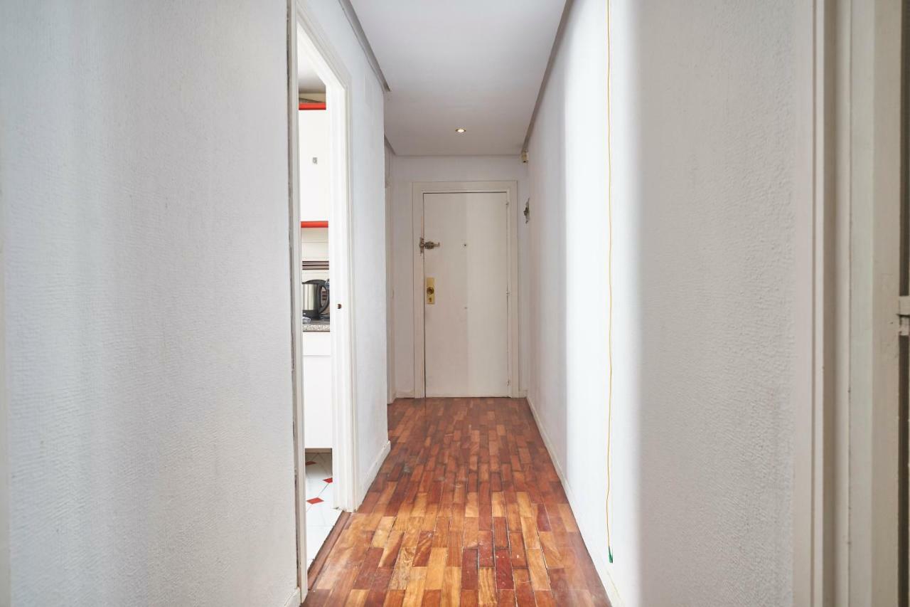 Gran Via Valverde & Parking Bed and breakfast Madrid