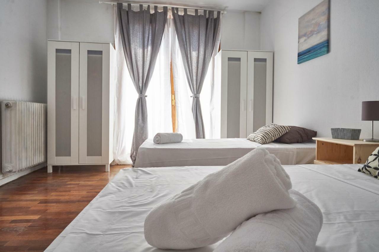 Gran Via Valverde & Parking Bed and breakfast