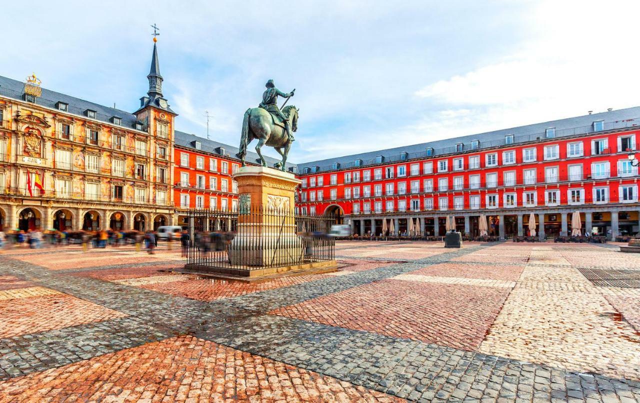 Gran Via Valverde & Parking Bed and breakfast