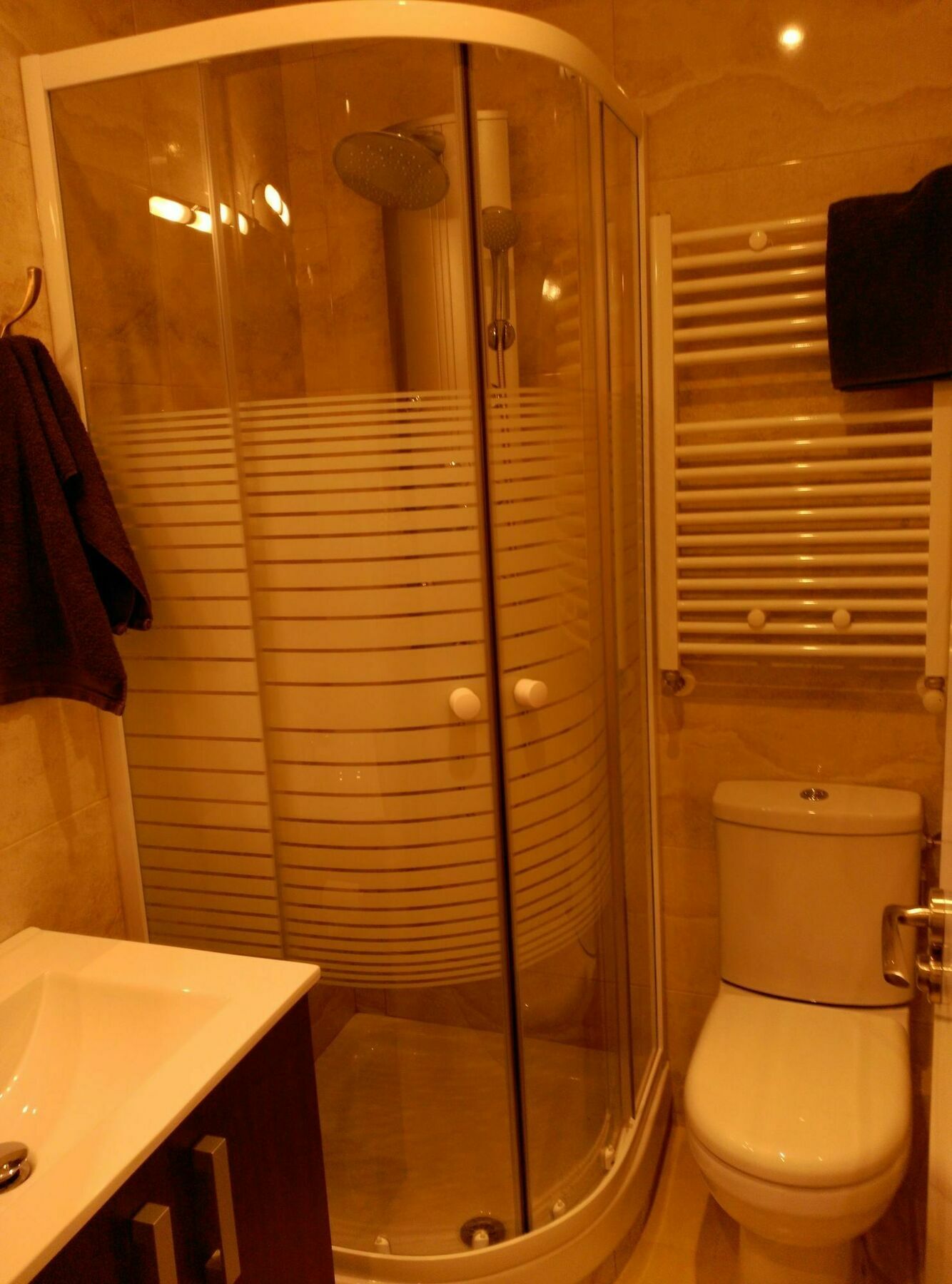 Rent 6 Apartment *