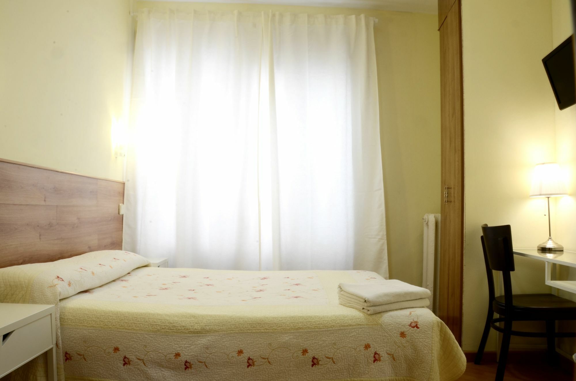 Nersan2 Guest house Madrid