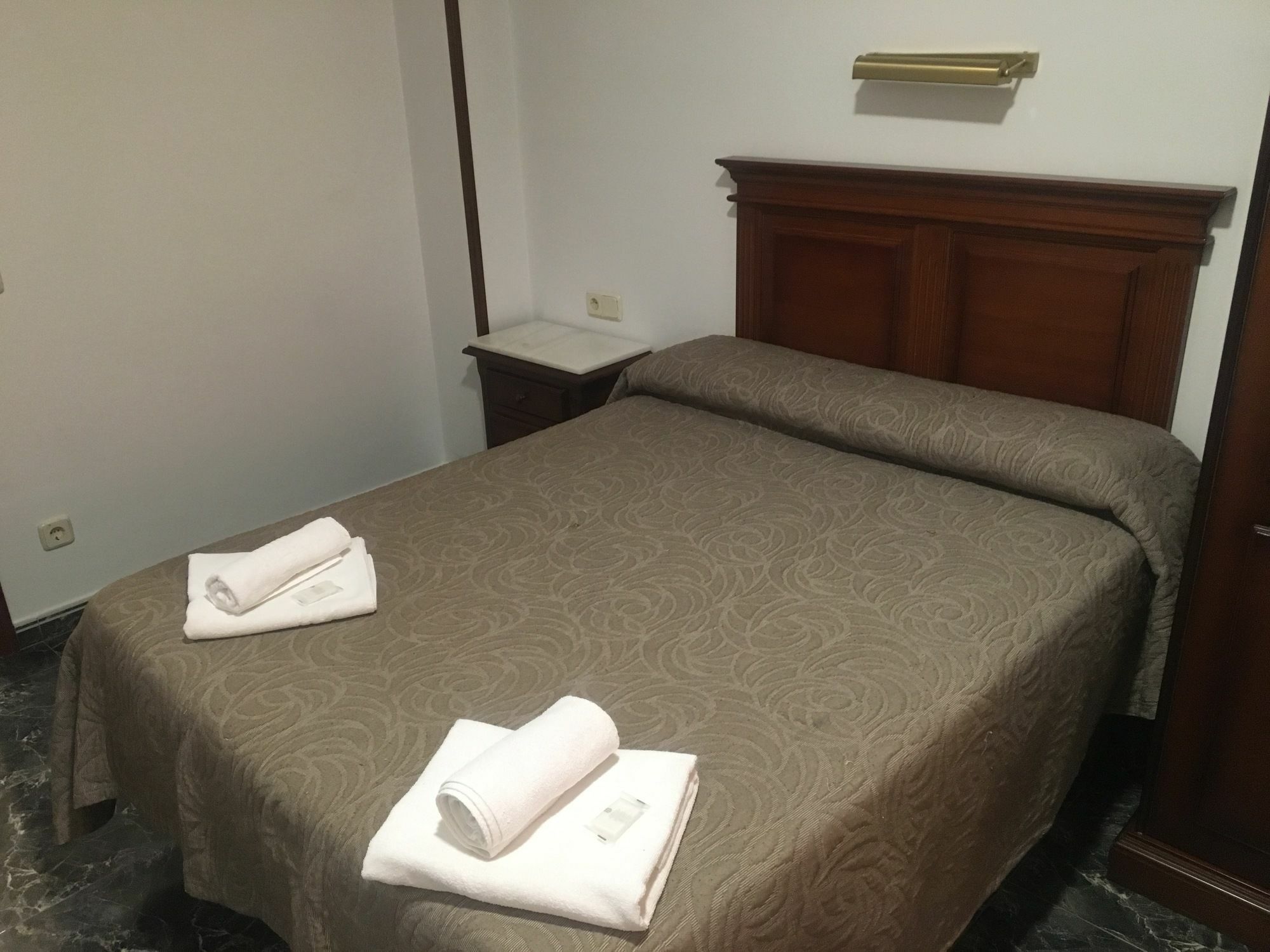 Guest house Conchita Legazpi *