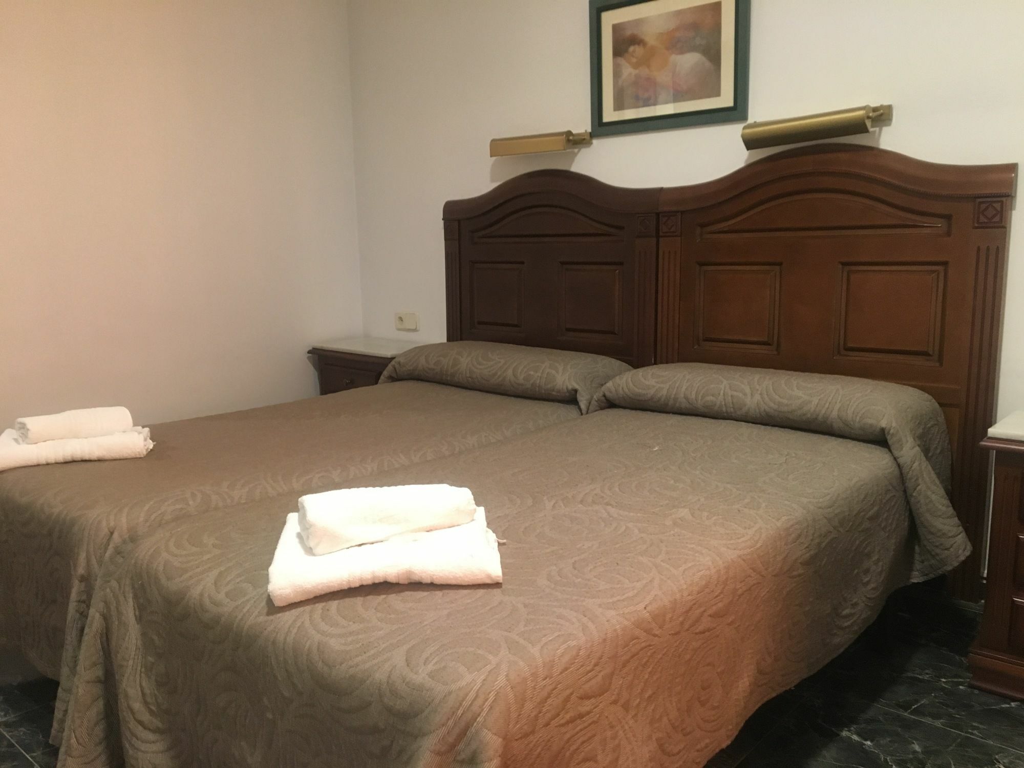 Guest house Conchita Legazpi *