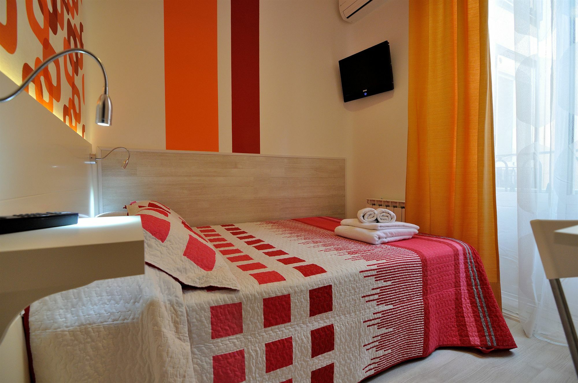 Hostel Far Plaza Mayor