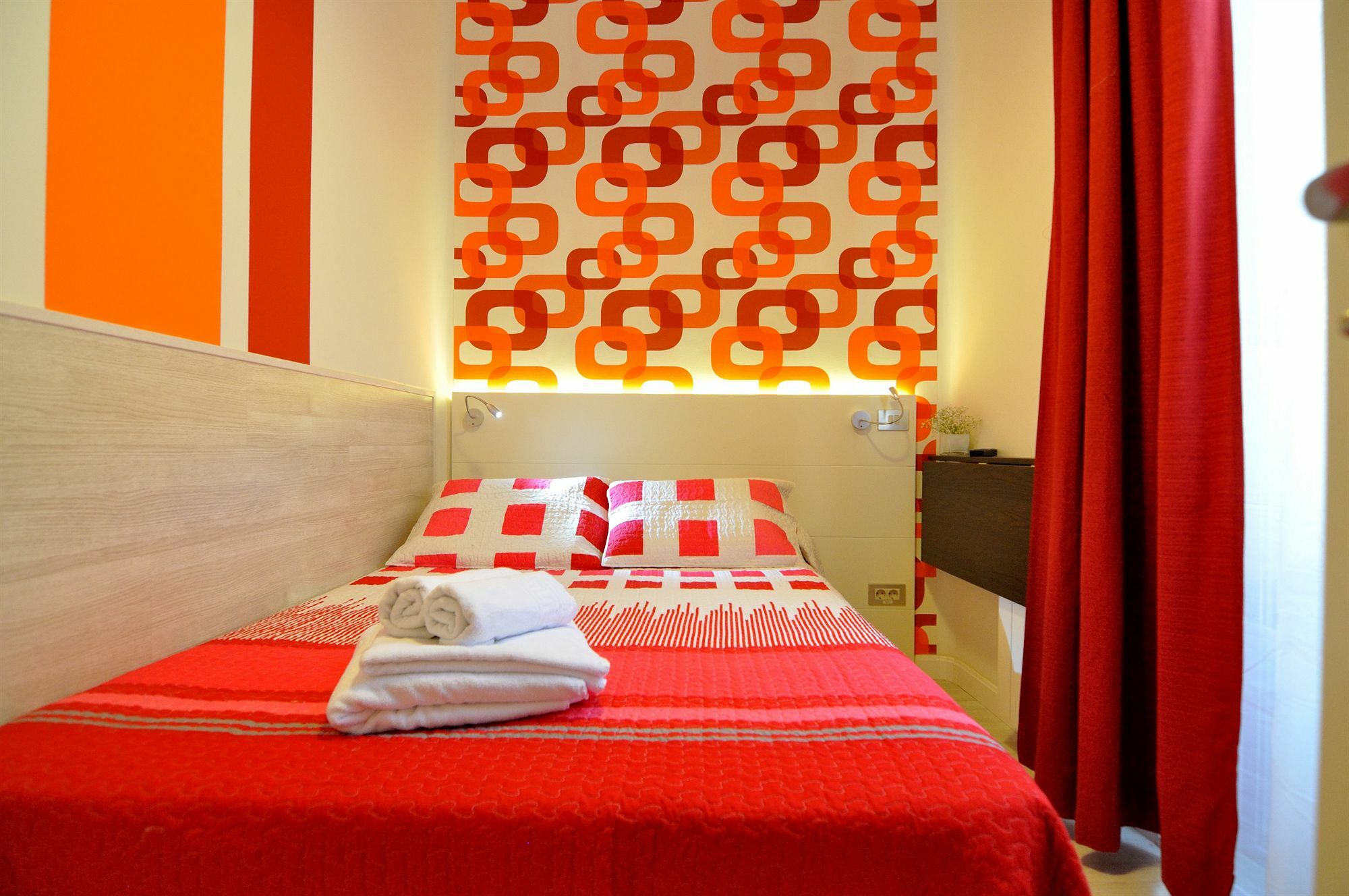 Hostel Far Plaza Mayor