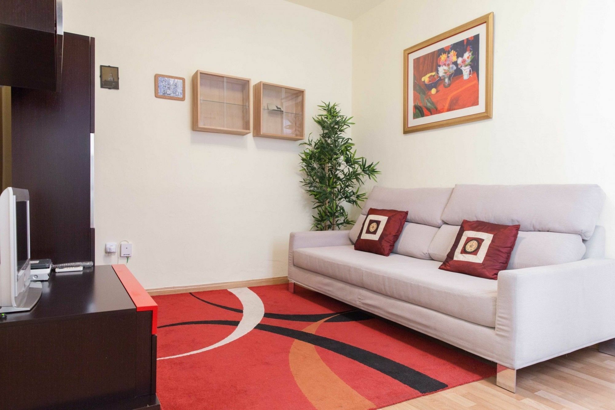 Plaza De Lavapies Centro Apartment *