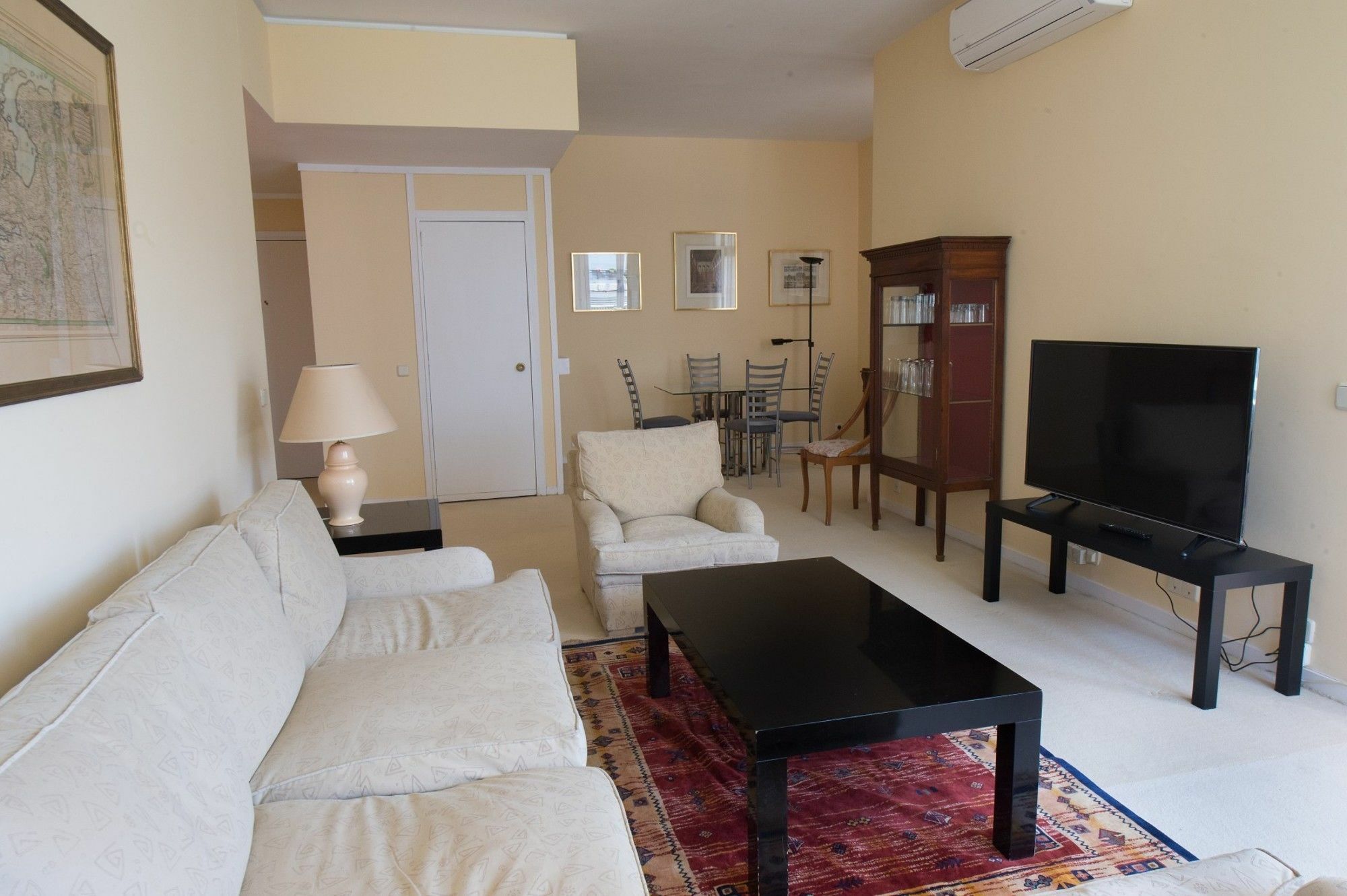 In R.madrid C.f. Stadium 2 Apartment *