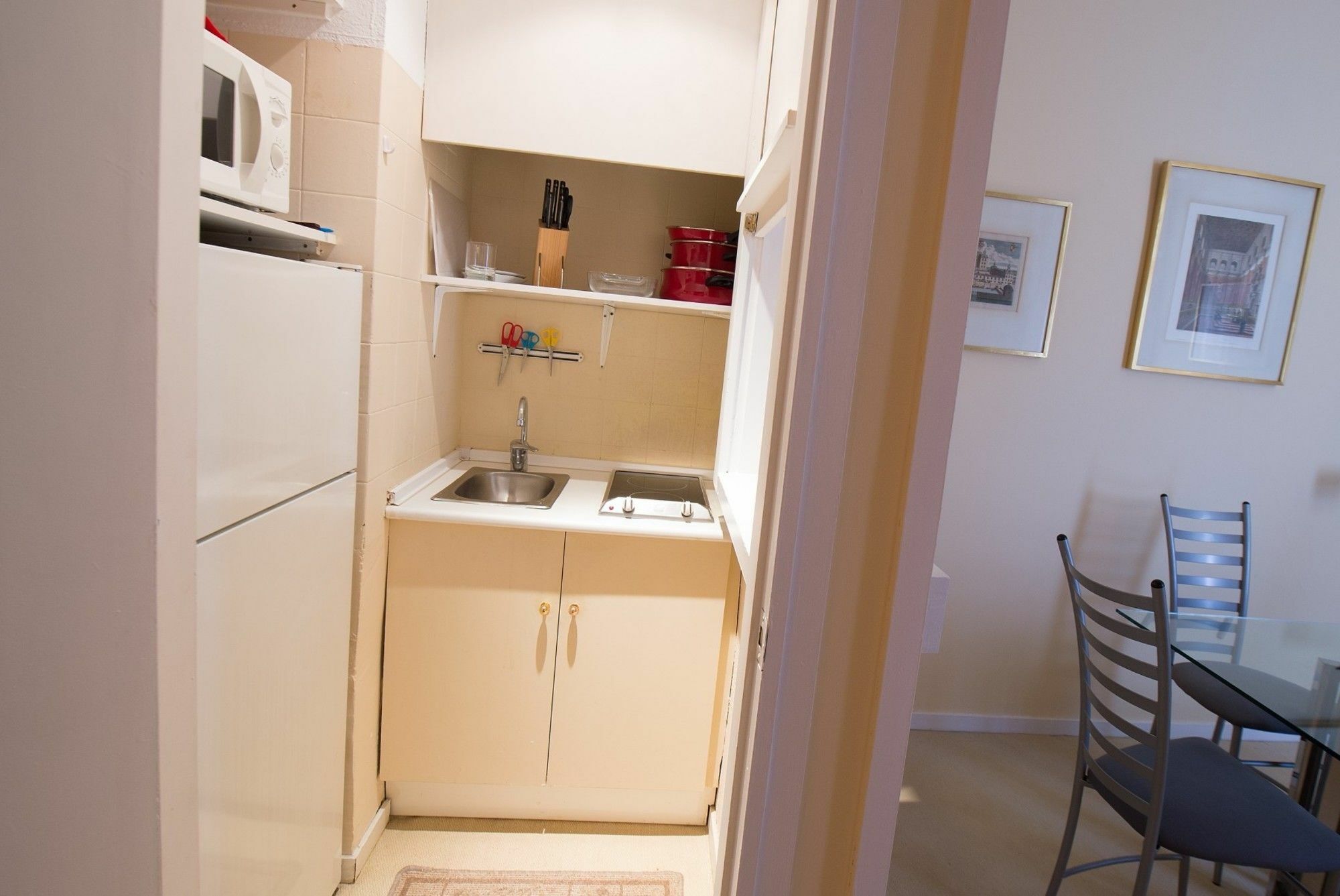 Apartment In R.madrid C.f. Stadium 2 Madrid