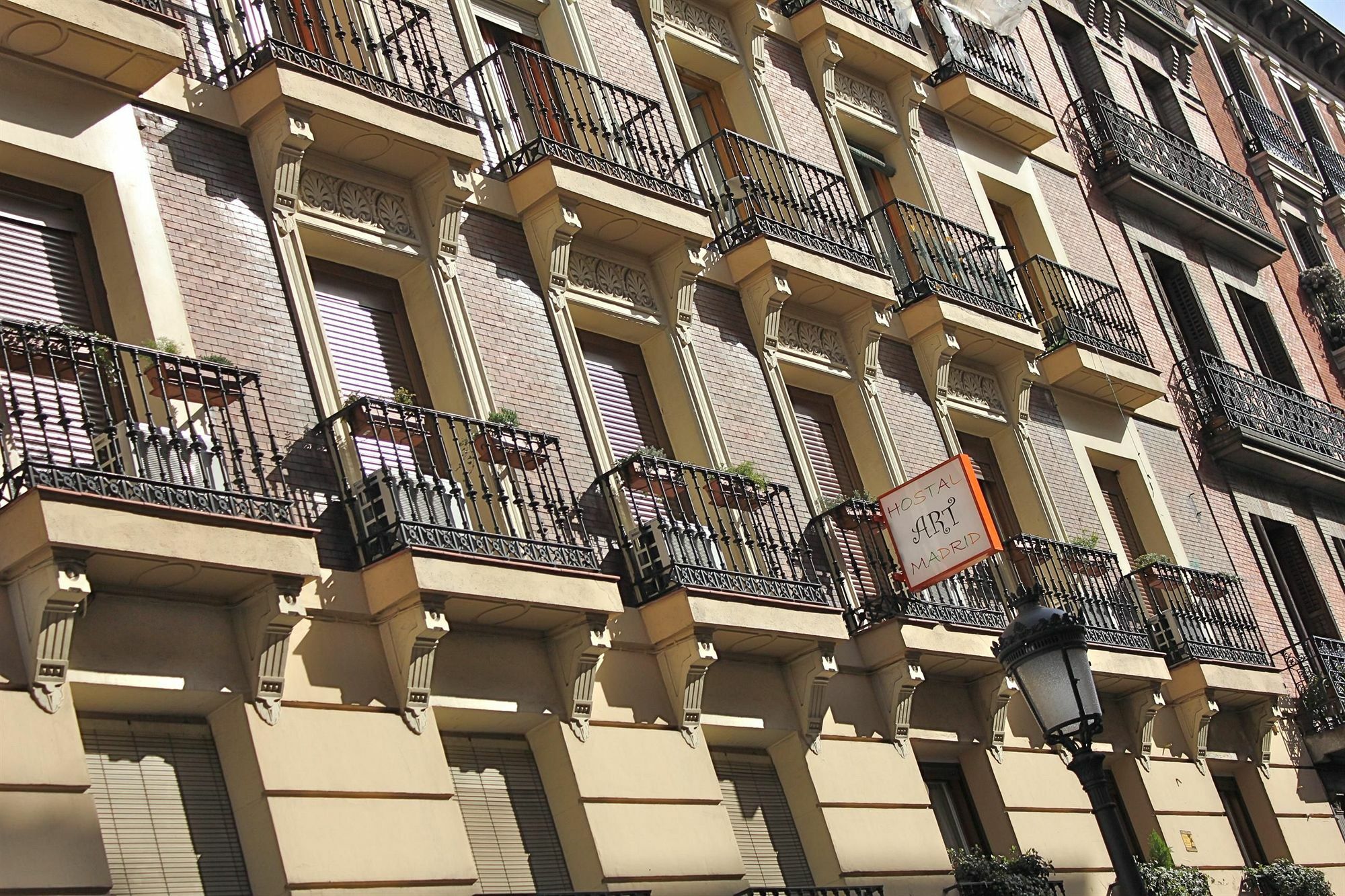Art 2* Madrid