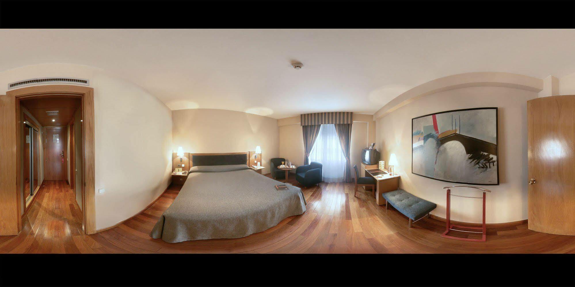 Nh Balboa 4*