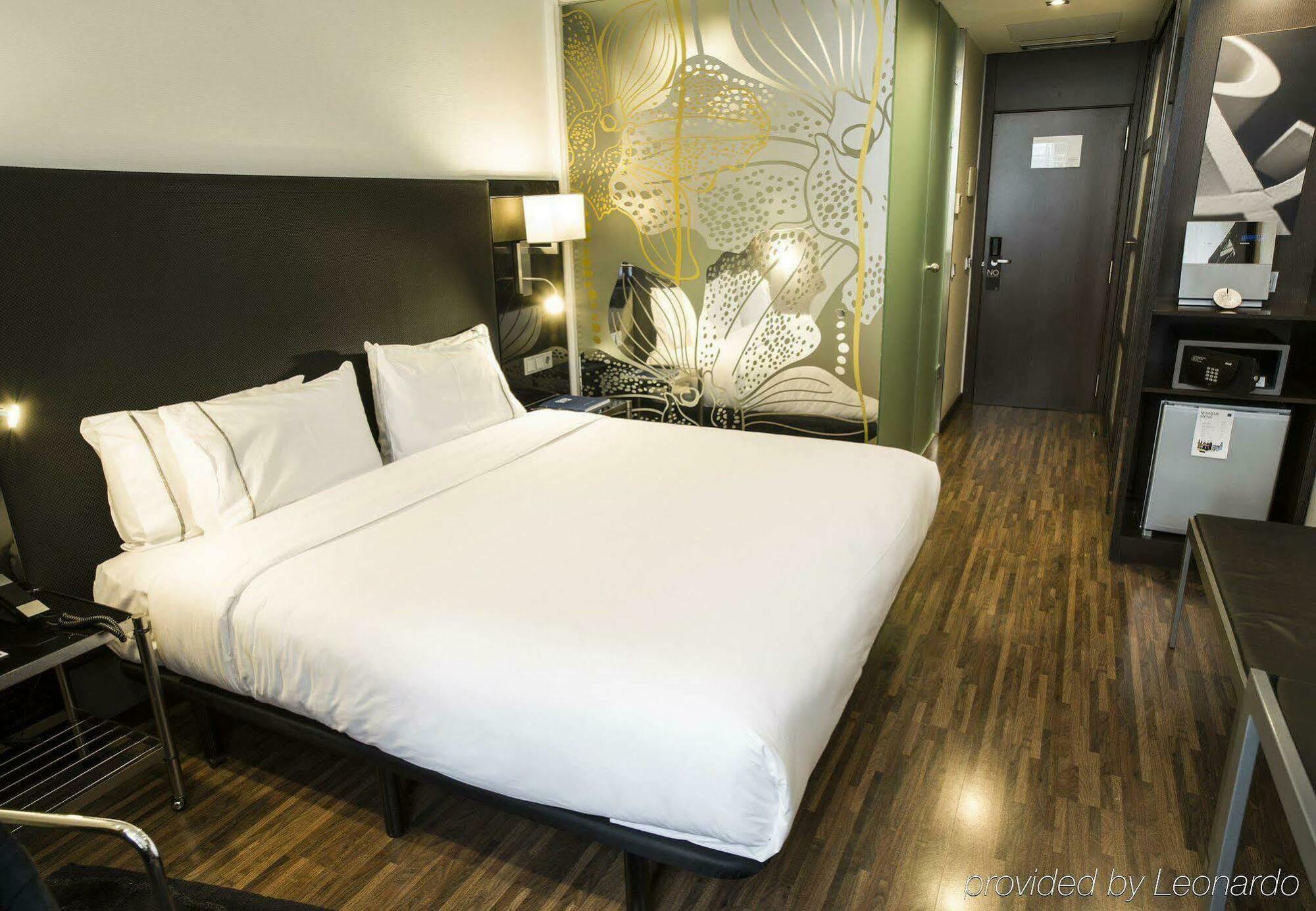 Hotel Ac Recoletos By Marriott 4*