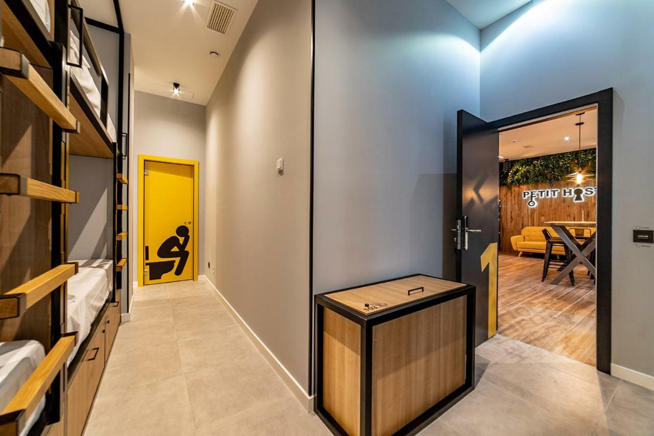 Hostel Petit La Latina (adults Only) *