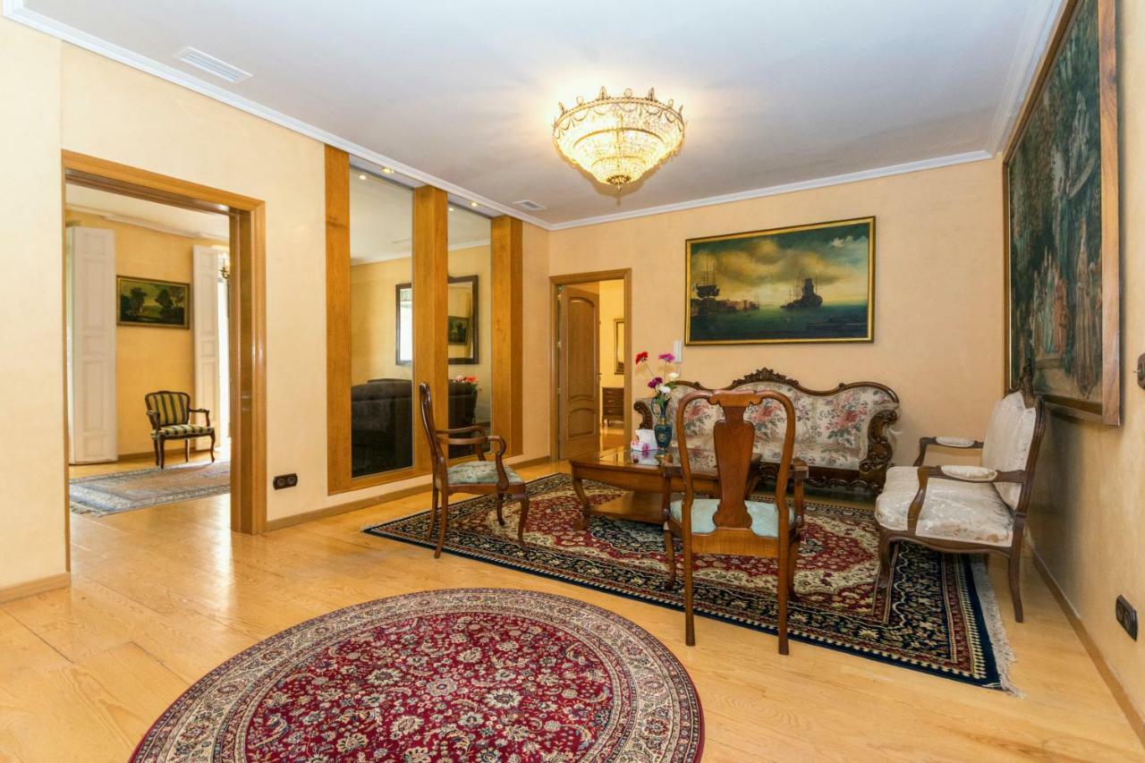 Apartment Calle Huertas Madrid