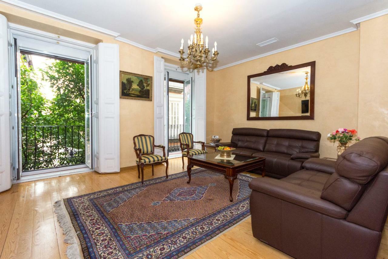 Calle Huertas Apartment