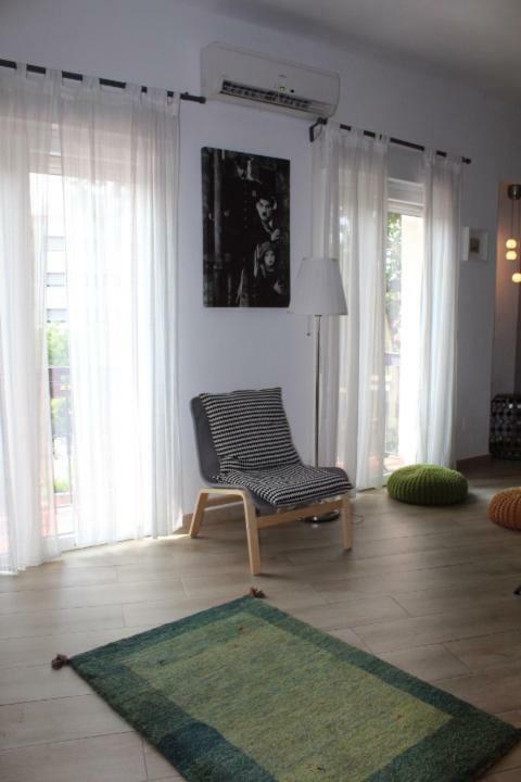Ronda De Segovia Apartment *