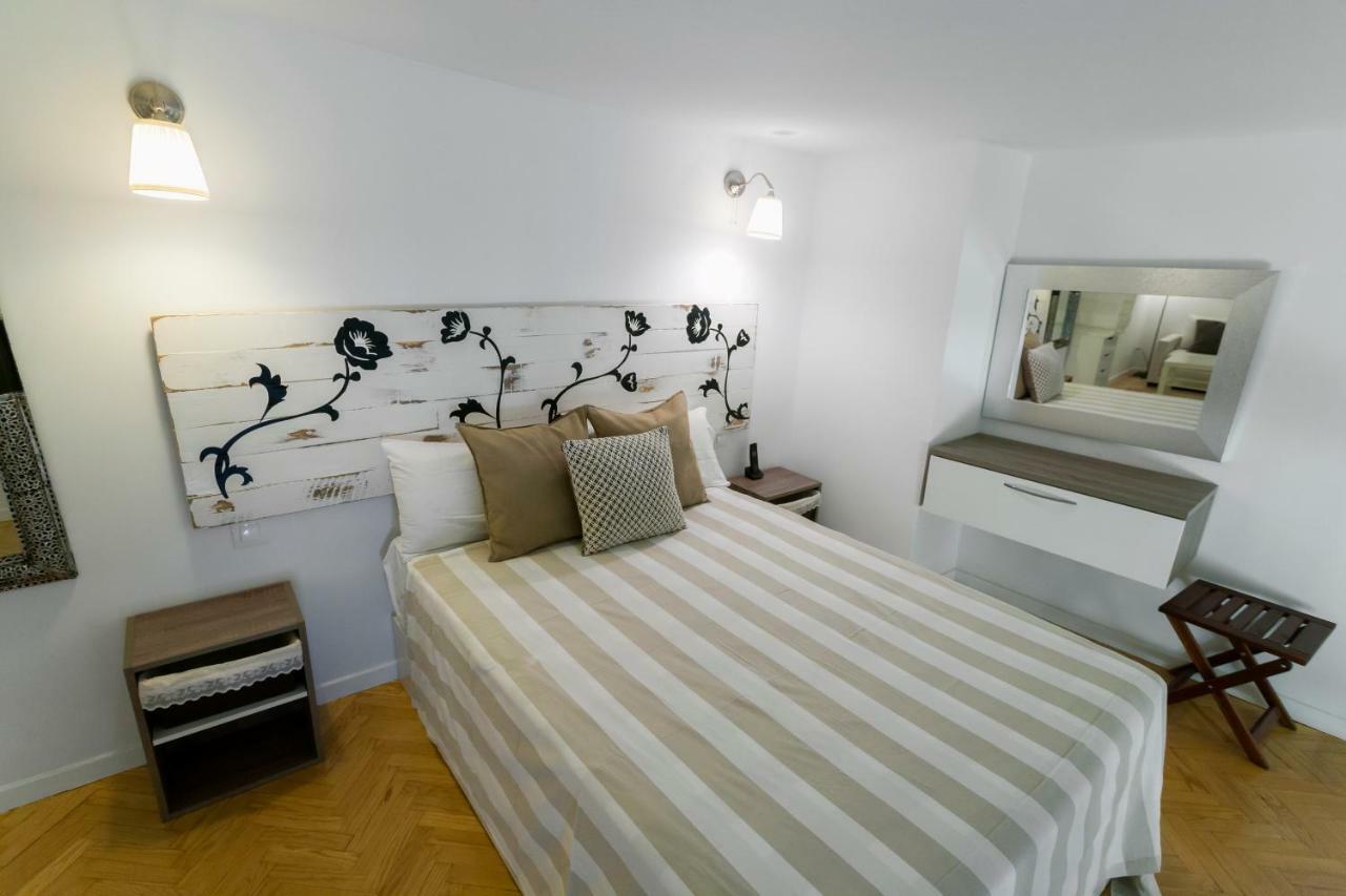 Dobohomes - Bolsa Madri
