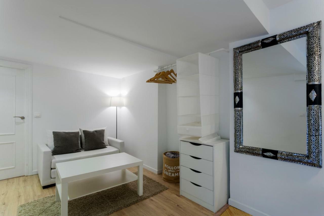 Dobohomes - Bolsa * Madri