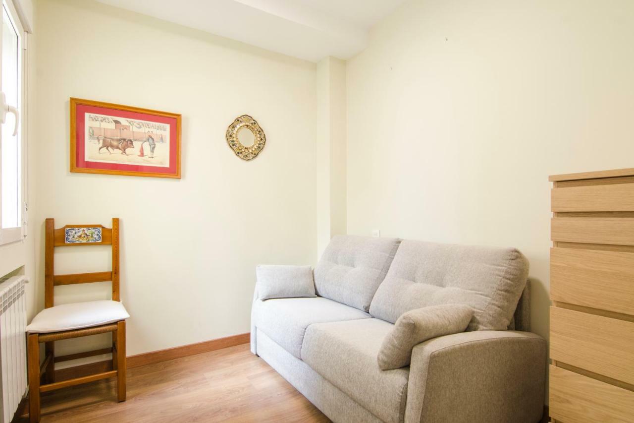 Jose Abascal, 35 Apartment *