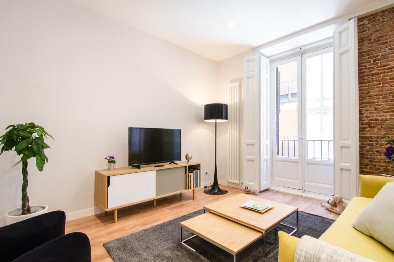 Renovated And Modern- 3bd 2bth- Anton Martin Apartment *