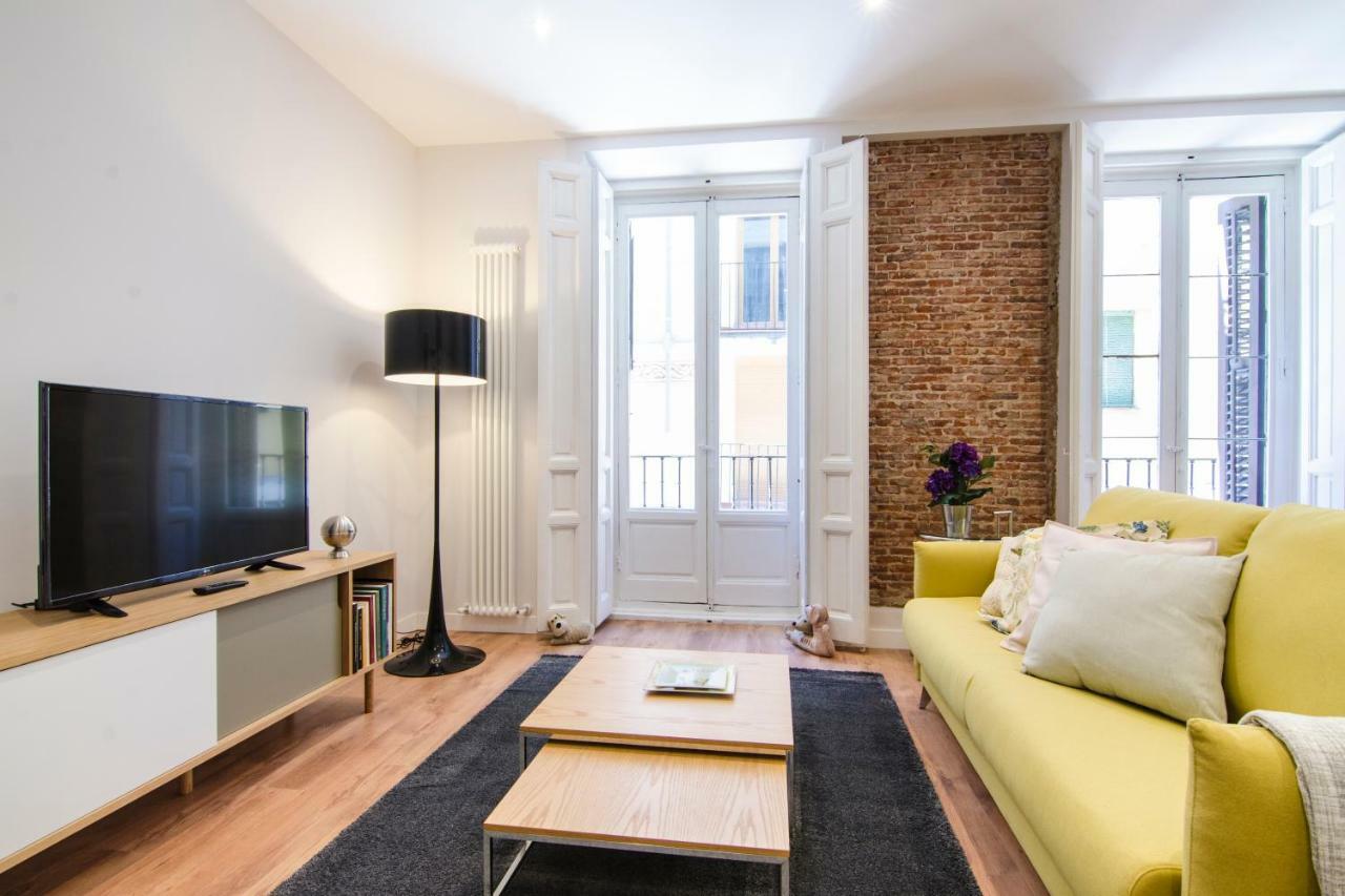 Renovated And Modern- 3bd 2bth- Anton Martin Apartment *