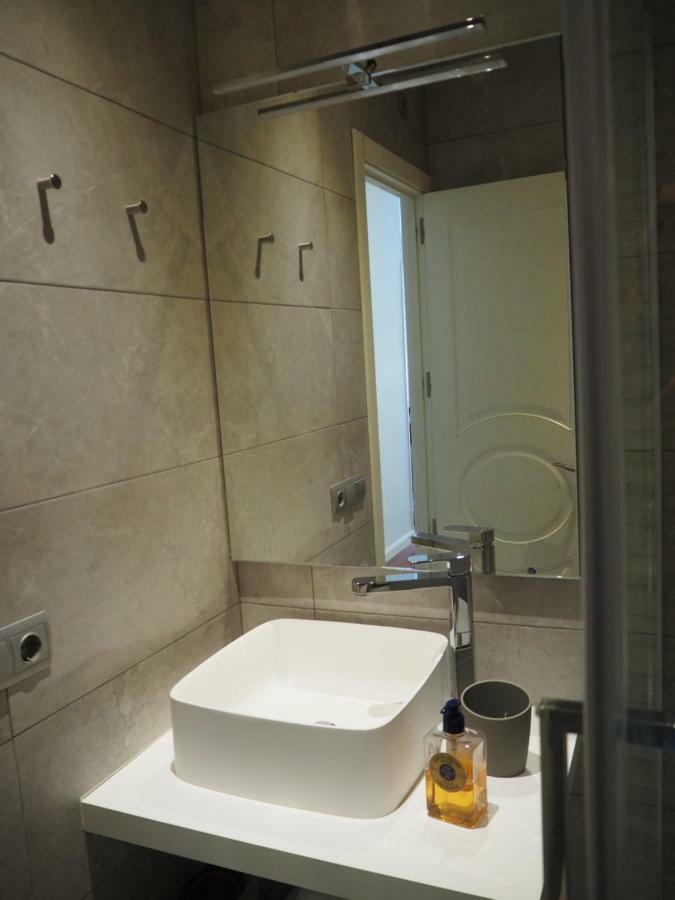 Apartment I19 - One Bedroom Madrid