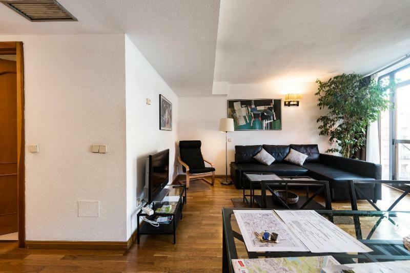 Prado Museum Air Apartment