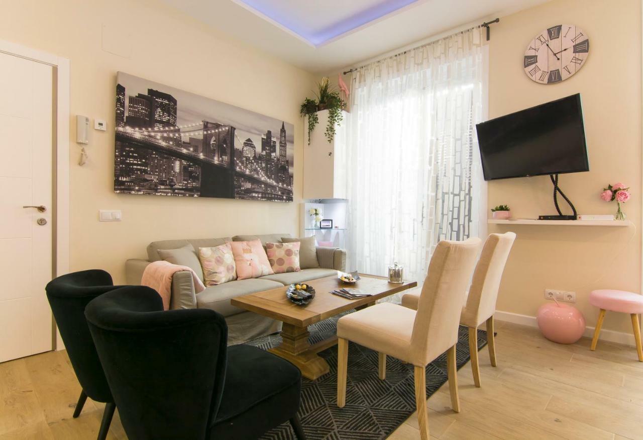 Sol Luxury Suites Lejlighed