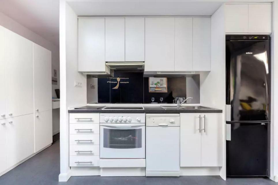 Cute In The Heart Of Apartment *