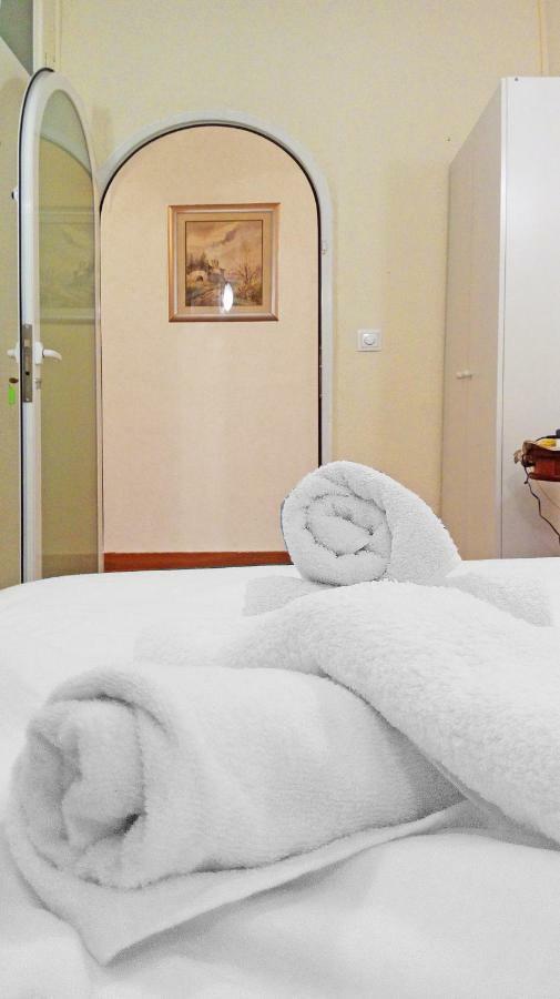 Casa Reina- Classical With Lift In Sol And Mayor Apartment *