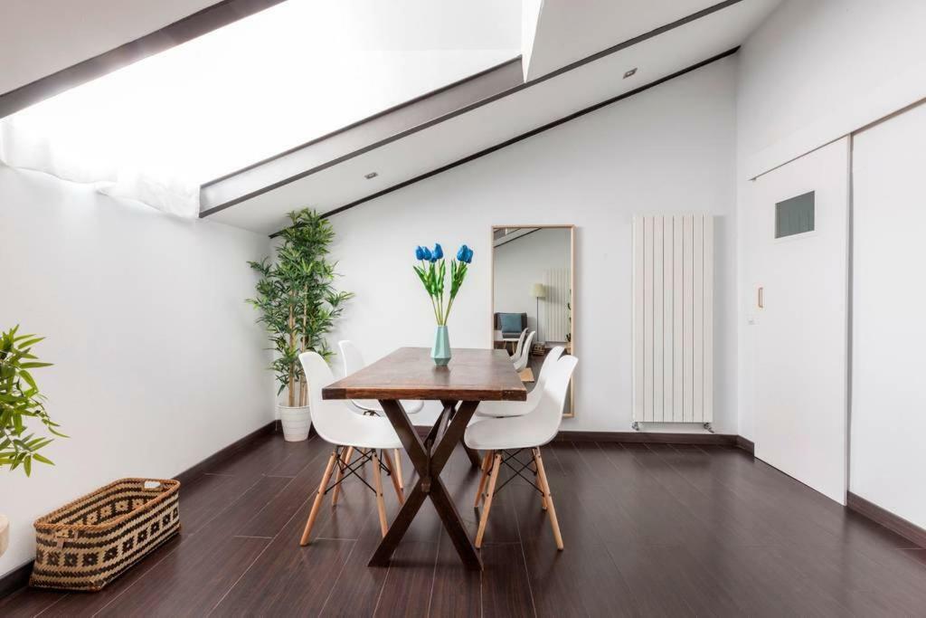 Modern Floor Loft At Malasana's Heart