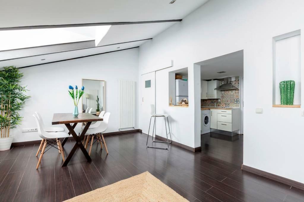 Modern Floor Loft At Malasana's Heart *