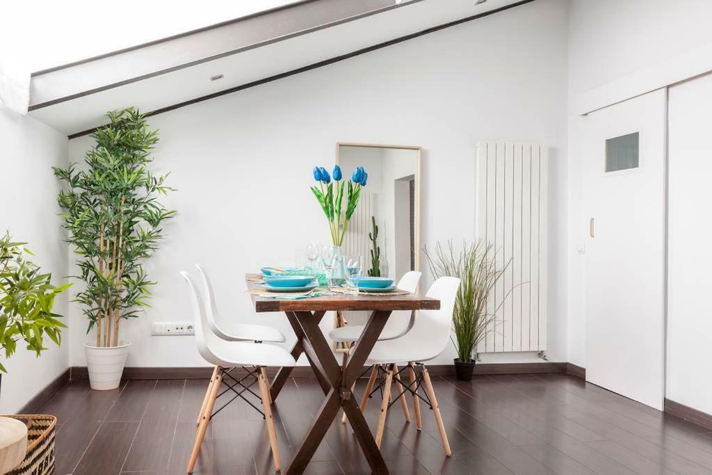 Modern Floor Loft At Malasana's Heart * Madrid
