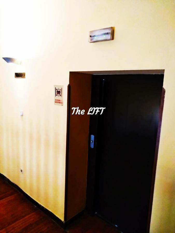 Apartment Casa Reina- Classical With Lift In Sol And Mayor *