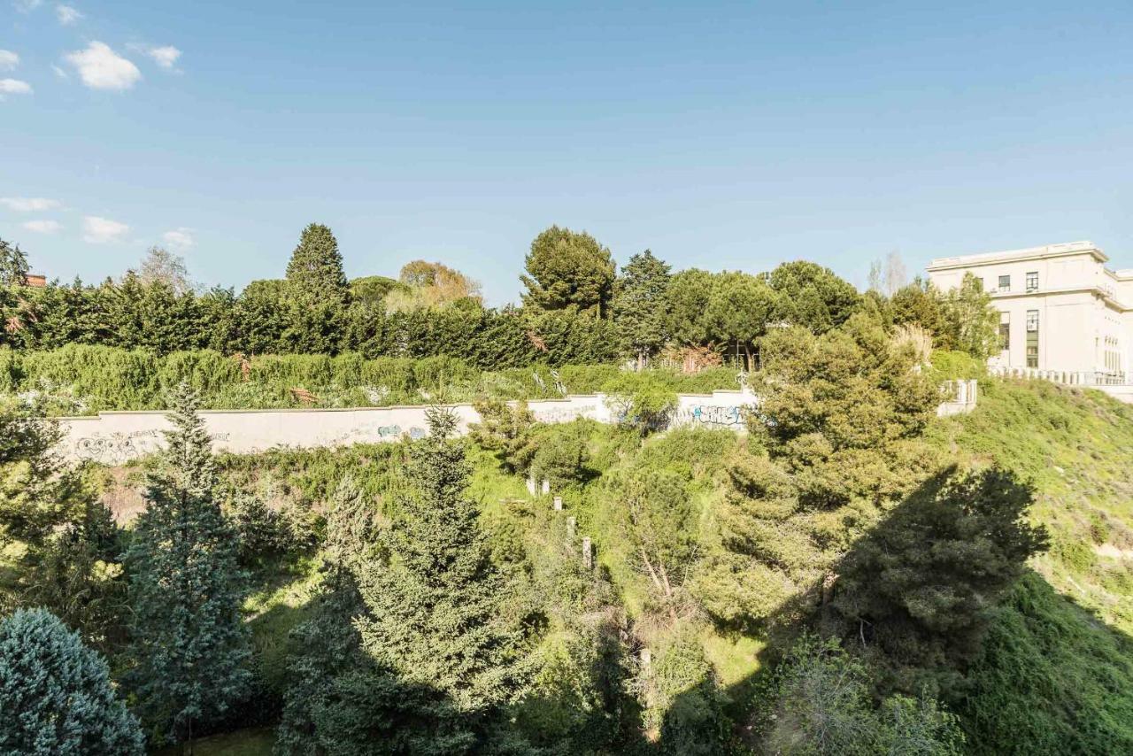 Bnbholder Majestic Atocha Station Apartment Madrid