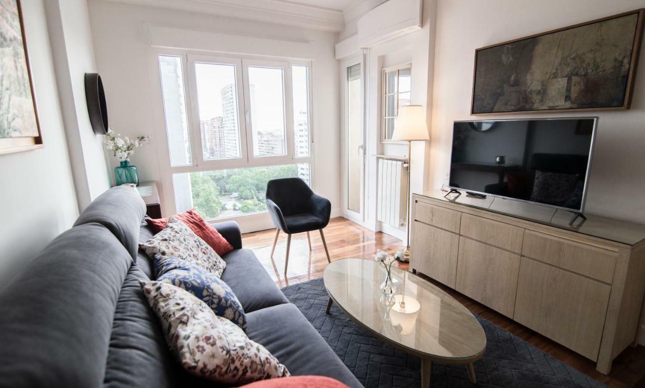 Elegant Retreat Business District Bernabeu Apartment