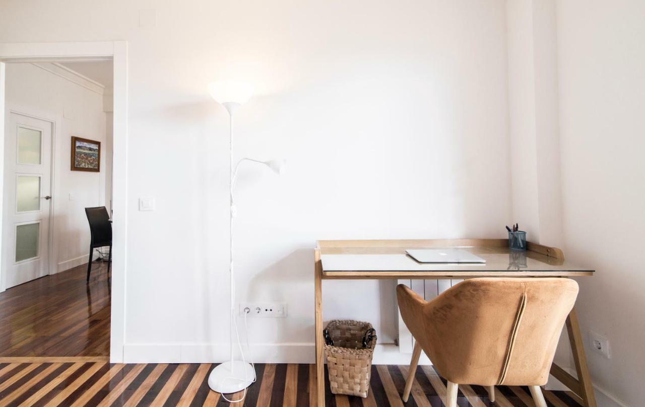 Elegant Retreat Business District Bernabeu Apartment