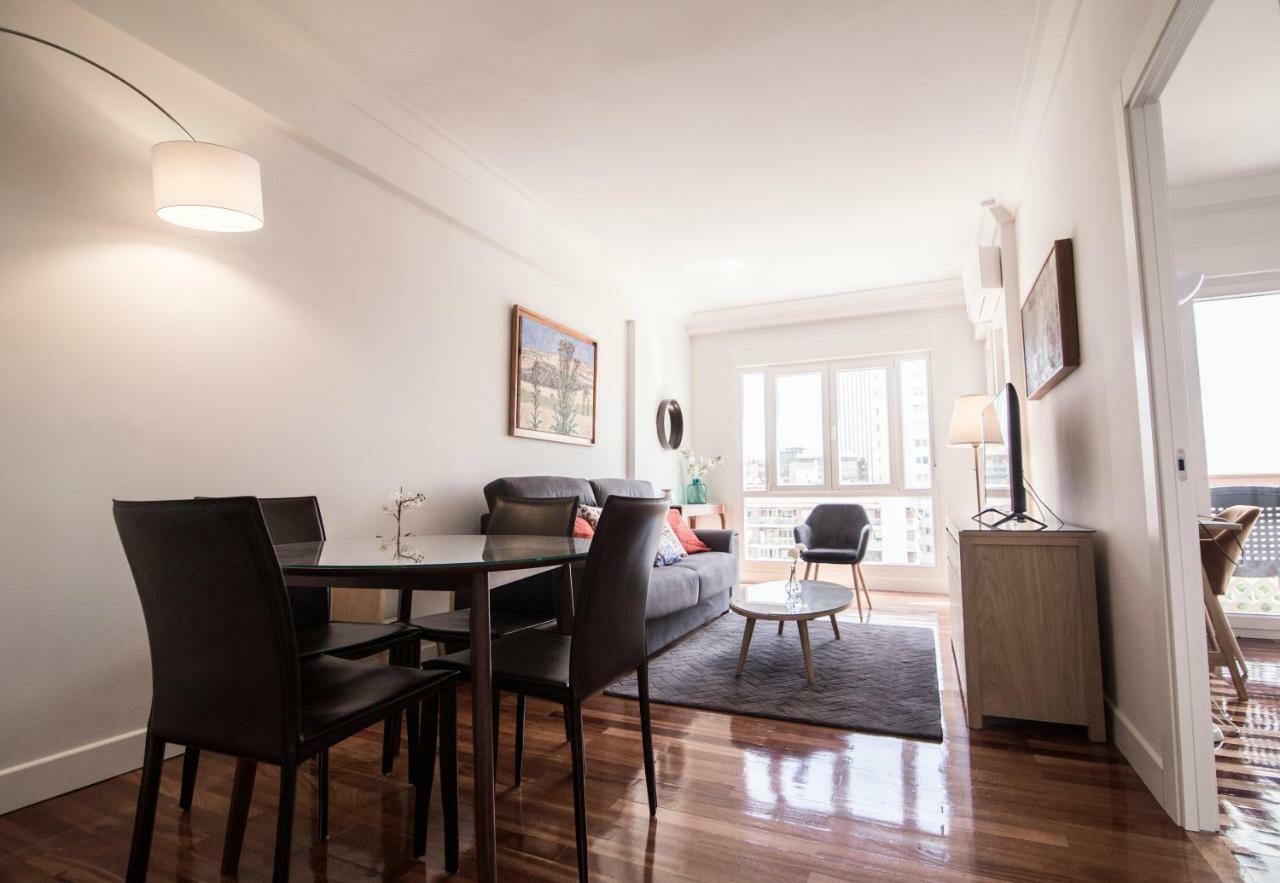 Elegant Retreat Business District Bernabeu Apartment