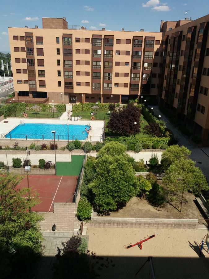 My - Aeropuerto Ifema Apartamento