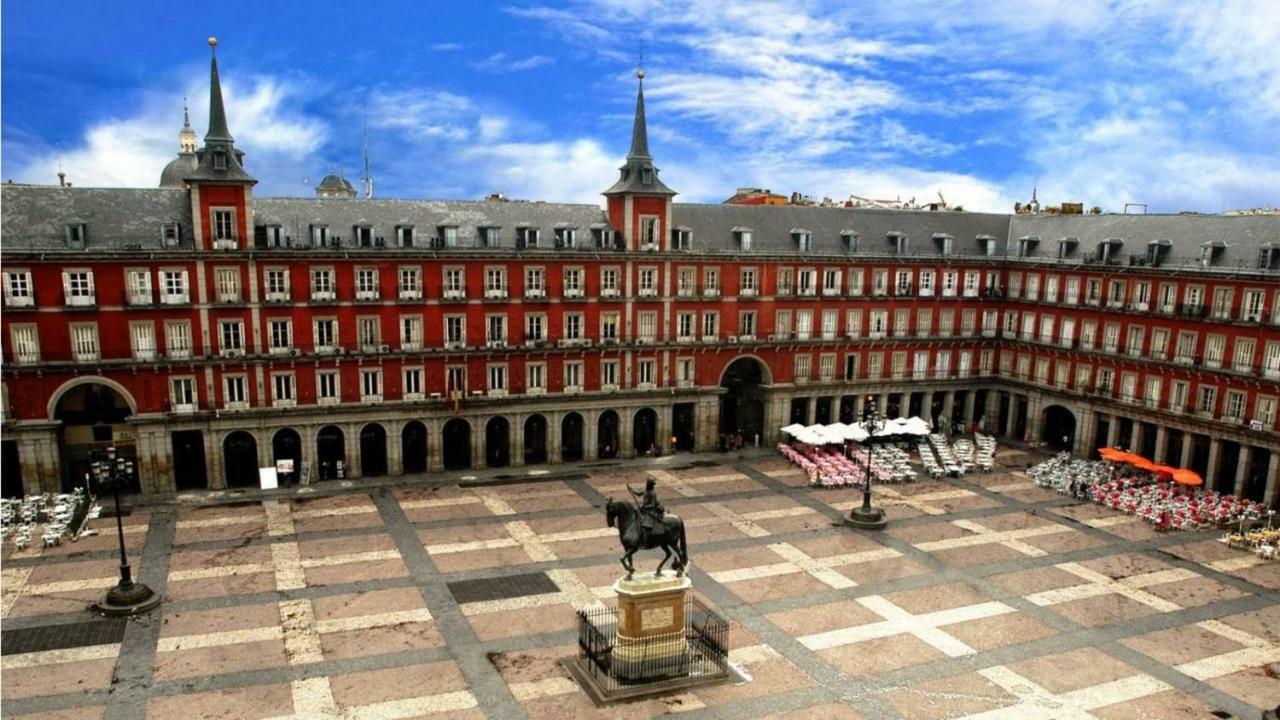 Buhardilla En La Calle Mayor... Centrico Y Con A/a Lejlighed Madrid
