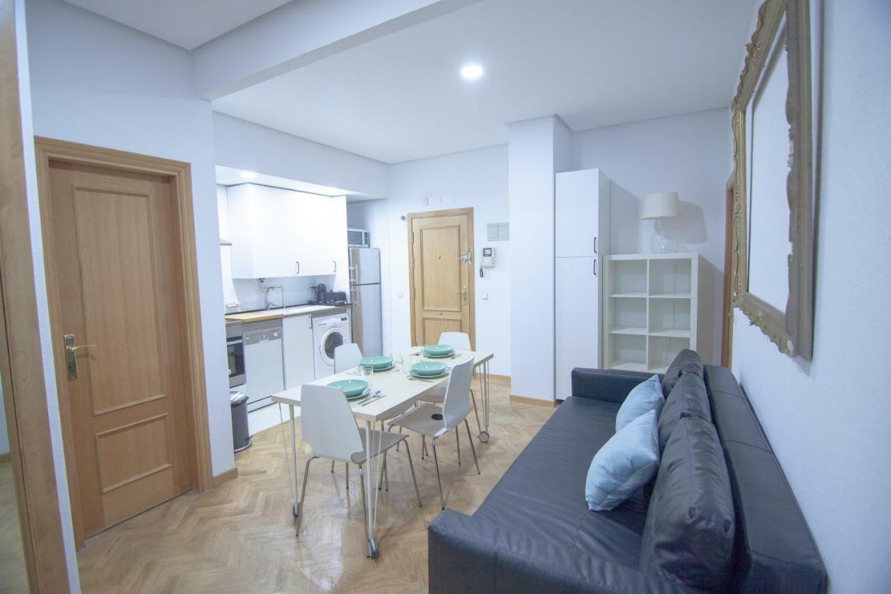 Apartamento En Calle Montera Apartment