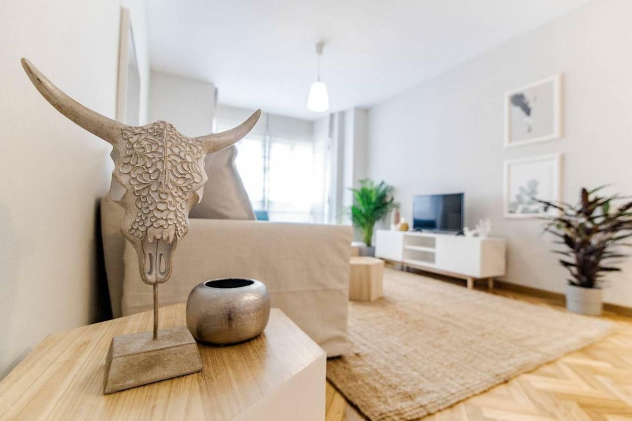 Apartment Bright Flat Parking/wanda Metropolitano/ Airport